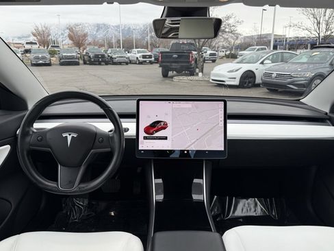 Used 2018 Tesla Model 3 Long Range image 19
