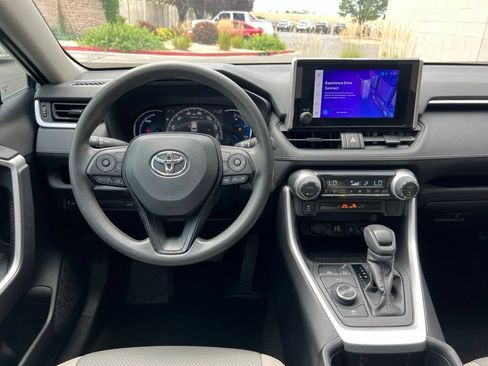 Used 2024 Toyota RAV4 XLE w/ Convenience Package AWD/4WD image 18
