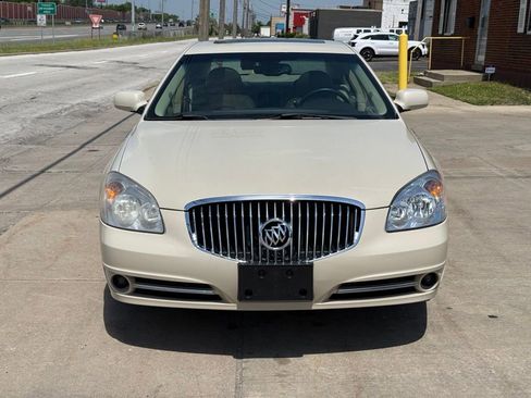Used 2011 Buick Lucerne CXL FWD image 2