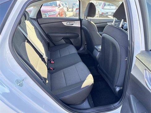 Used 2023 Kia Forte LXS w/ LXS Technology Package image 11
