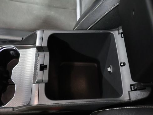 Used 2024 Jeep Grand Cherokee Altitude image 29