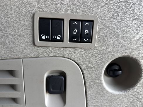 Used 2019 Cadillac Escalade Luxury image 39