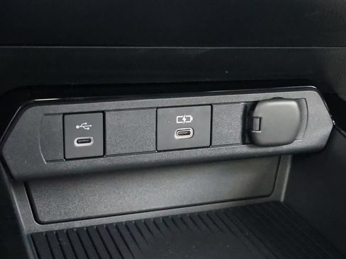 New 2026 Toyota Prius Plug-In Hybrid FWD image 21