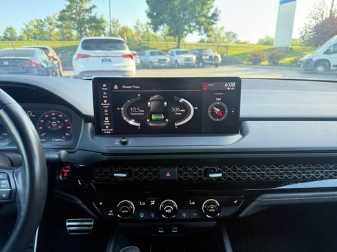 Certified 2025 Honda Accord Sport image 9