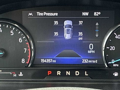 Used 2022 Ford Explorer XLT w/ Equipment Group 202A AWD/4WD image 10