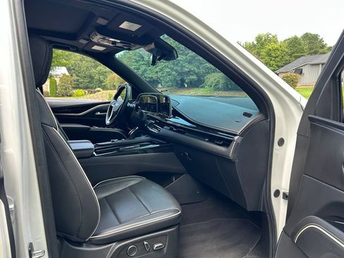 Used 2024 Cadillac Escalade Sport w/ Touring Package AWD/4WD image 43