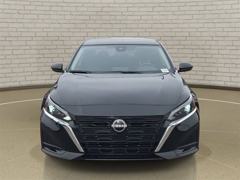 Certified 2025 Nissan Altima 2.5 S image 2