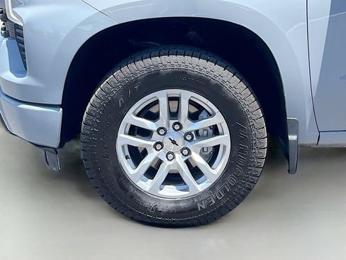 Used 2024 Chevrolet Silverado 1500 RST w/ Z71 Off-Road Package AWD/4WD image 30