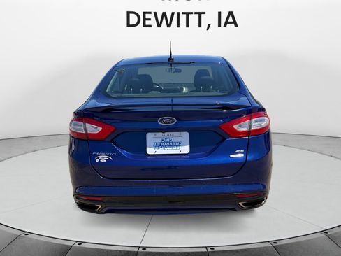 Used 2016 Ford Fusion SE FWD image 4