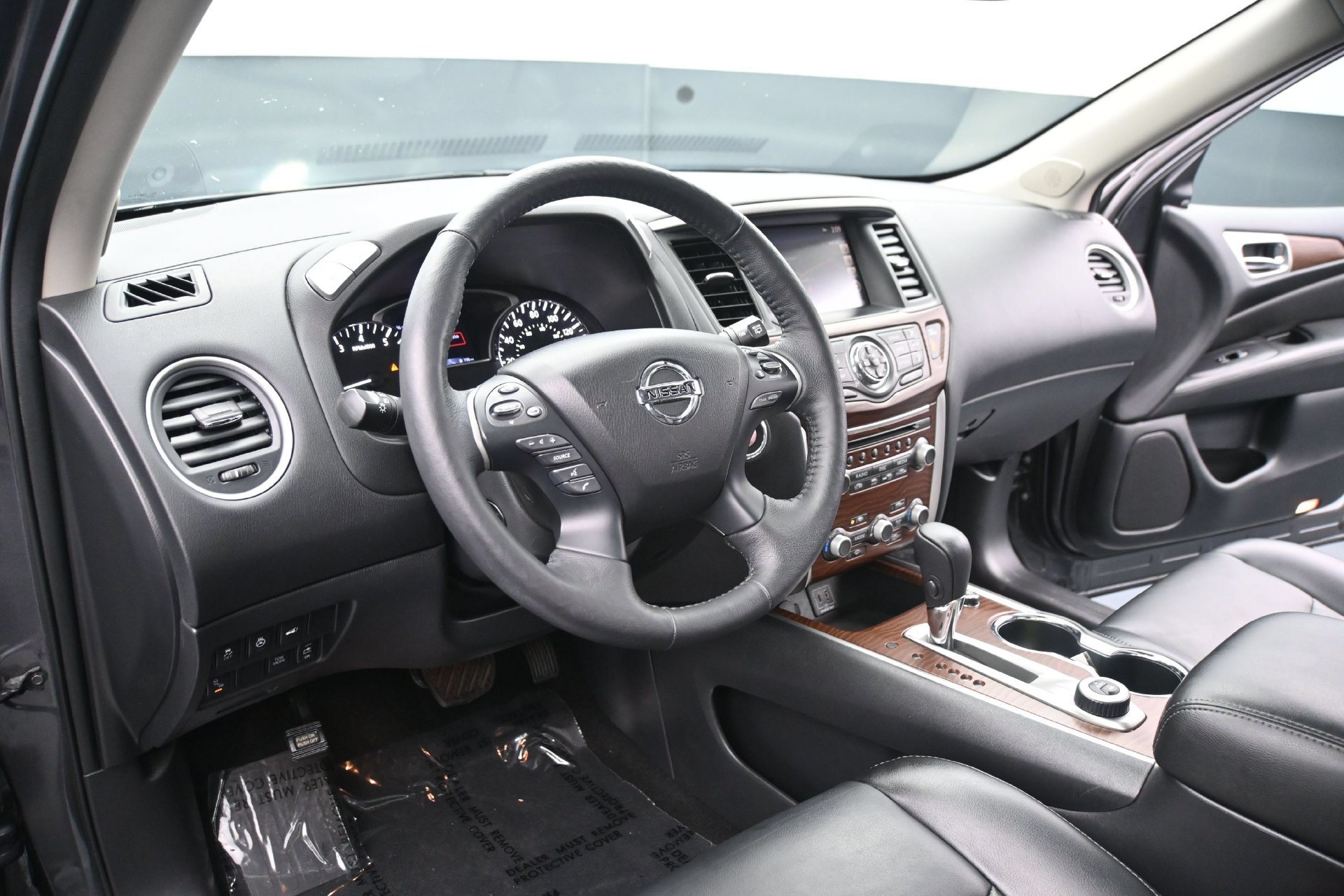 Used 2019 Nissan Pathfinder Platinum AWD/4WD image 24