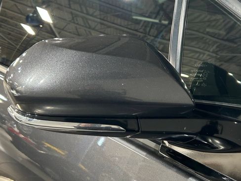 Used 2018 Toyota Prius Four FWD image 12