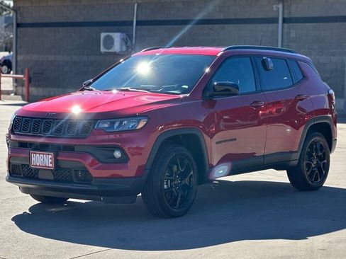 New 2026 Jeep Compass Latitude image 7