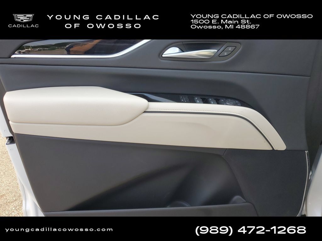 Used 2024 Cadillac Escalade Sport w/ LPO, ONYX Package AWD/4WD image 23