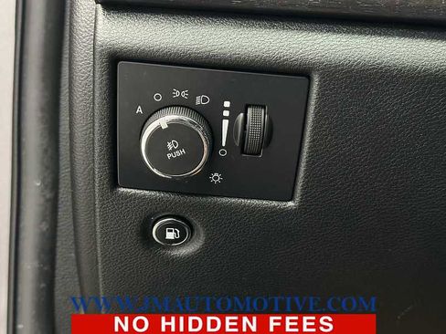 Used 2015 Jeep Grand Cherokee Altitude image 32