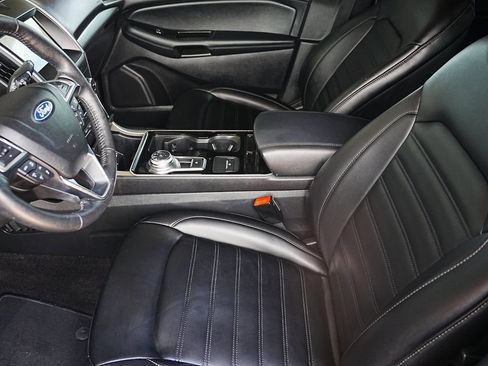 Used 2020 Ford Edge SEL w/ Convenience Package FWD image 10