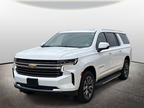 Used 2022 Chevrolet Suburban LT w/ LT Signature Package image 7