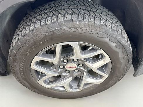 Used 2024 GMC Sierra 1500 SLT w/ SLT Premium Package image 34