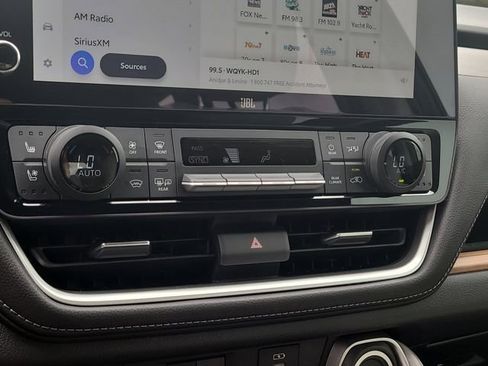 Used 2025 Toyota Grand Highlander FWD image 28