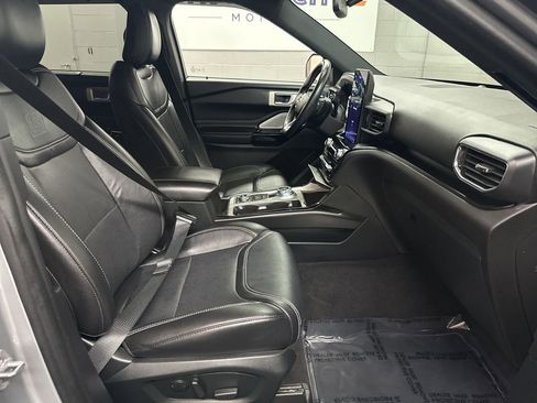 Used 2022 Ford Explorer ST w/ Equipment Group 401A AWD/4WD image 19