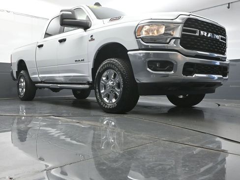 Used 2024 RAM 2500 Big Horn w/ Off Road Package AWD/4WD image 31