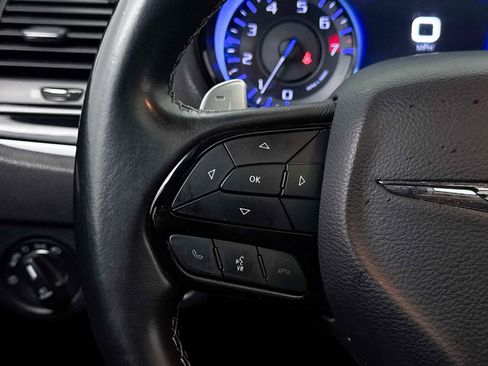 Used 2018 Chrysler 300 S w/ 300S Premium Group image 35