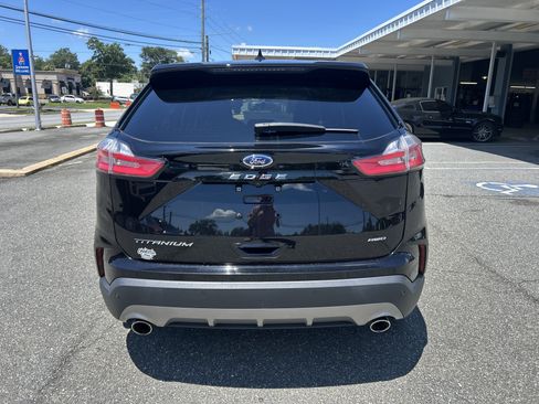 Used 2024 Ford Edge Titanium AWD/4WD image 6