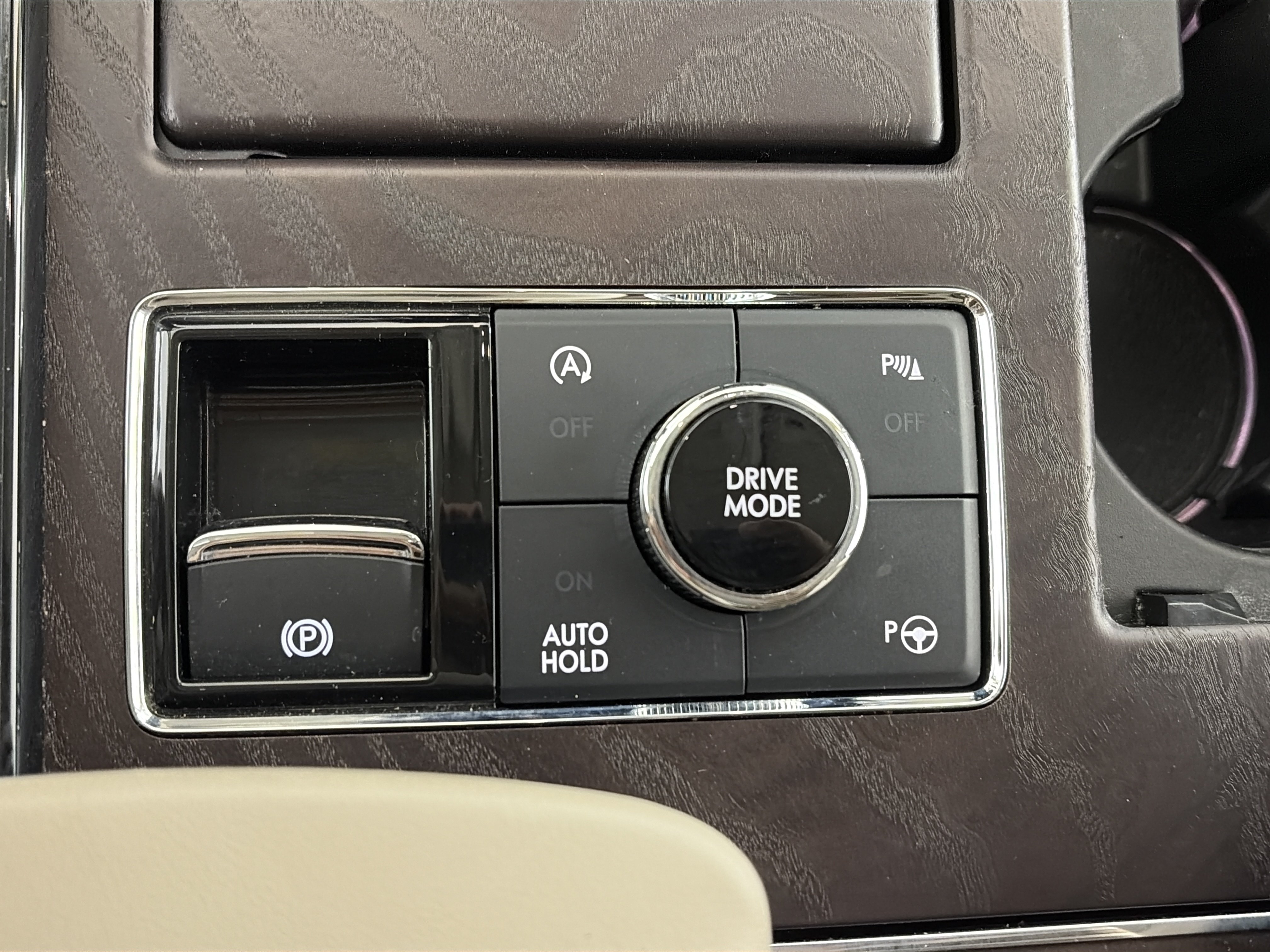 Used 2018 Lincoln Navigator Select w/ Technology Package AWD/4WD image 31