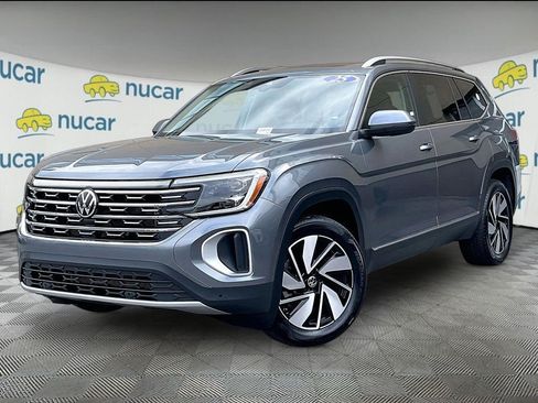 Used 2025 Volkswagen Atlas SEL AWD/4WD image 3