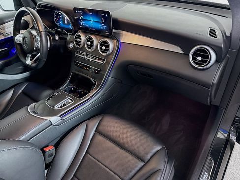 Used 2022 Mercedes-Benz GLC 300 image 30