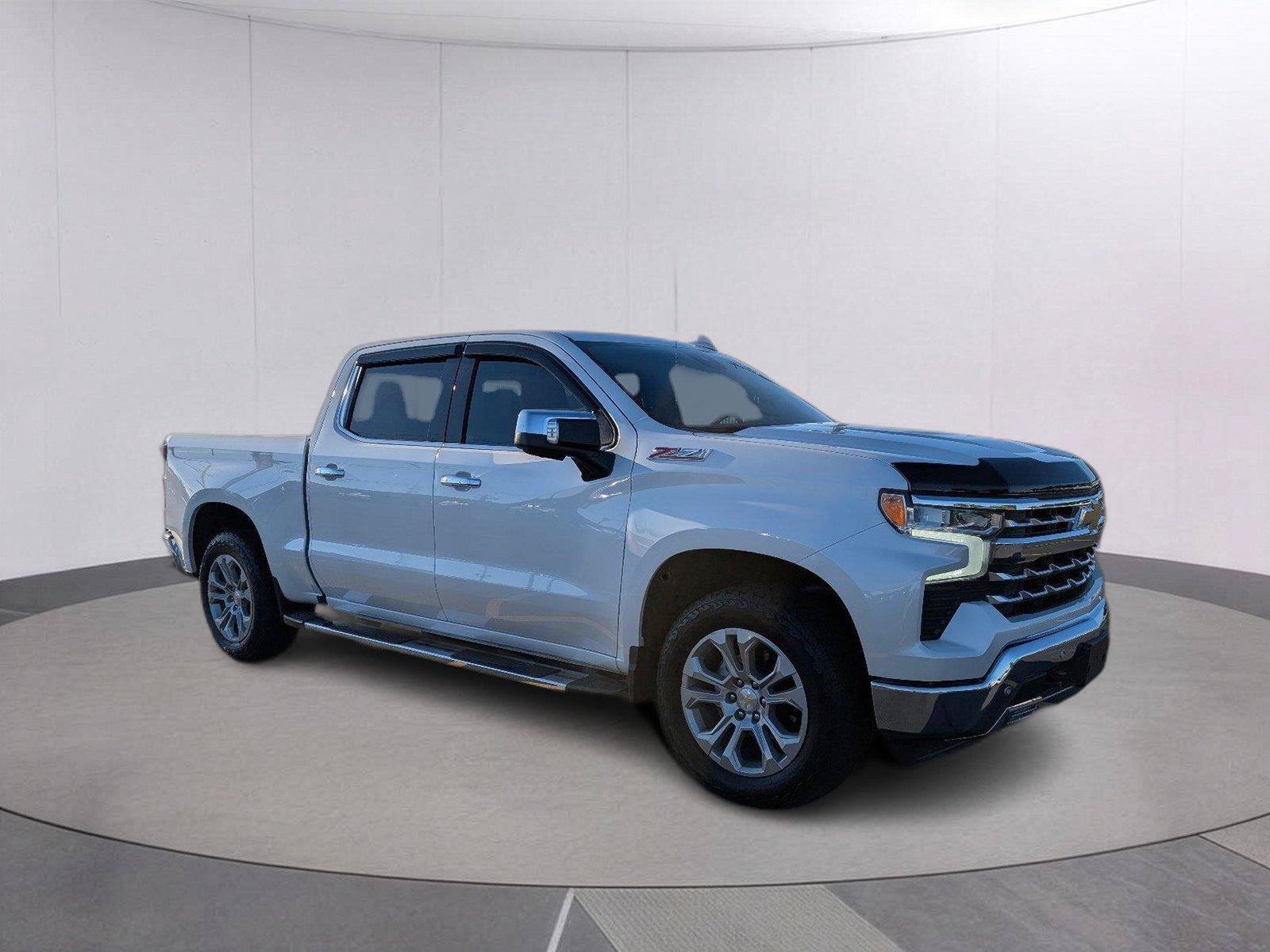 Used 2024 Chevrolet Silverado 1500 LTZ w/ LTZ Convenience Package II AWD/4WD image 9