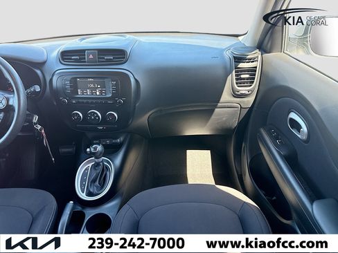 Used 2018 Kia Soul Base image 17