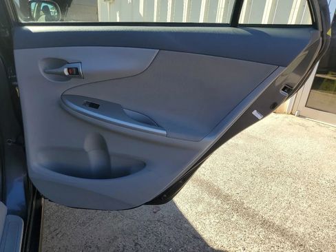 Used 2010 Toyota Corolla LE image 16