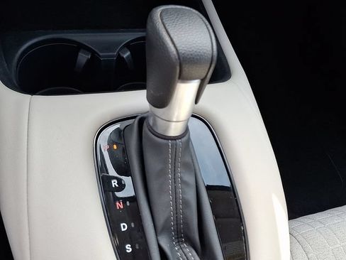 Certified 2023 Honda HR-V LX image 14