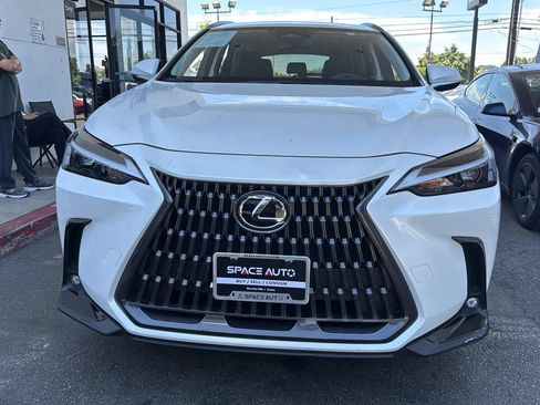 Used 2024 Lexus NX 250 FWD image 2