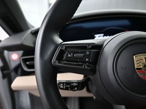 Used 2025 Porsche Taycan image 8