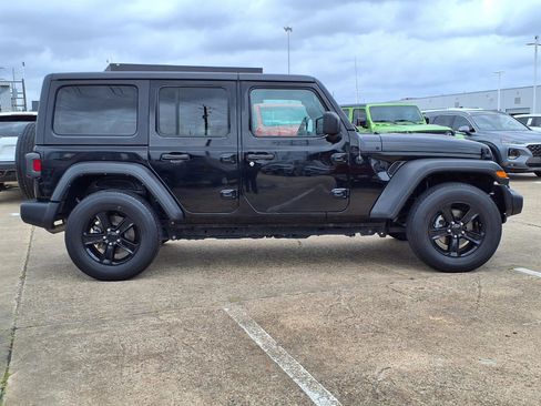 Used 2023 Jeep Wrangler Unlimited Sport AWD/4WD image 28