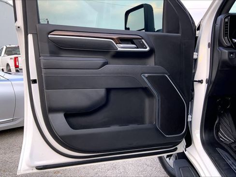 Used 2025 Chevrolet Silverado 2500 LT w/ Texas Edition image 44