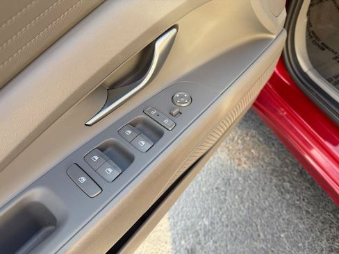 Used 2024 Hyundai Elantra SEL FWD image 26