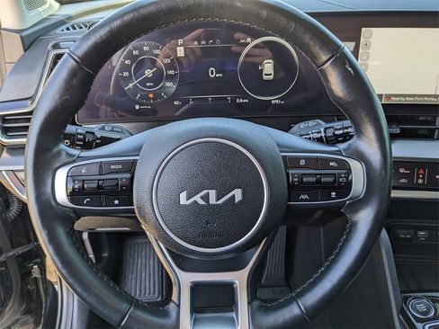 Certified 2025 Kia Sportage SX image 31