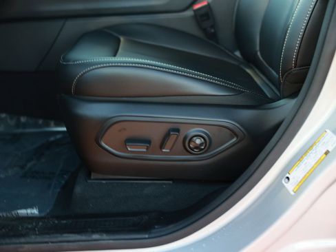 New 2025 Jeep Grand Cherokee Limited image 14