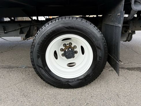 Used 2022 Ford E-450 and Econoline 450 Super Duty w/ Power Windows & Locks Group RWD image 12