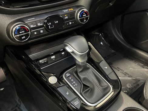Used 2025 Kia Soul EX FWD image 20