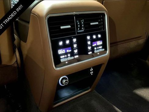 Used 2022 Porsche Cayenne Turbo image 24