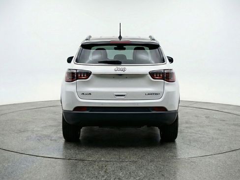 Used 2025 Jeep Compass Limited AWD/4WD image 7
