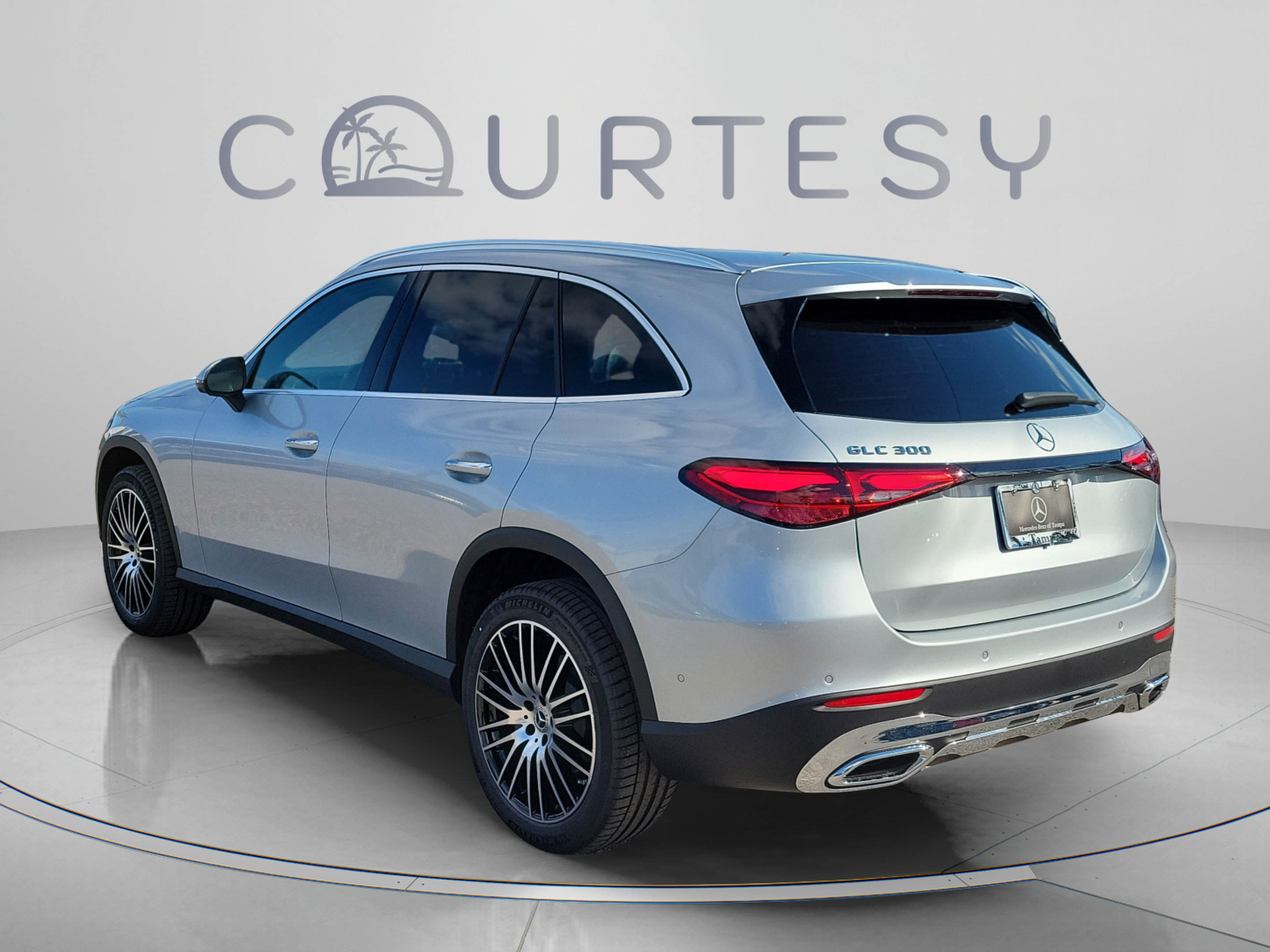 Certified 2026 Mercedes-Benz GLC 300 image 3