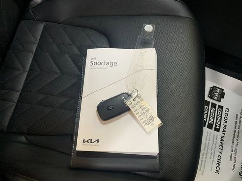 Used 2025 Kia Sportage X-Line w/ Premium Package AWD/4WD image 9