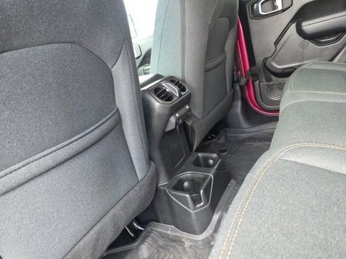 Used 2024 Jeep Gladiator Sport image 36