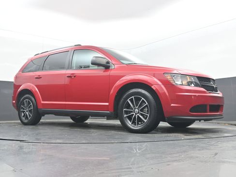 Used 2018 Dodge Journey SE w/ Blacktop Package FWD image 22