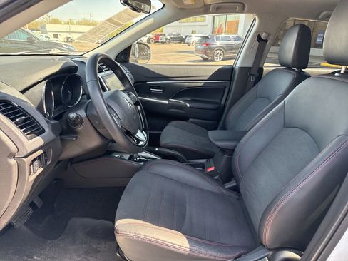 Used 2022 Mitsubishi Outlander Sport ES image 18