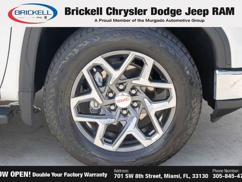 Used 2023 GMC Sierra 1500 SLT w/ SLT Premium Plus Package AWD/4WD image 40